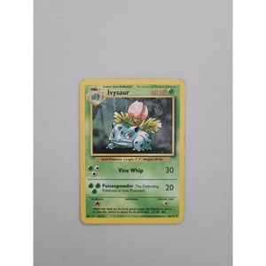 Classic Base Set Ivysaur 30/102 Uncommon Pokemon Card